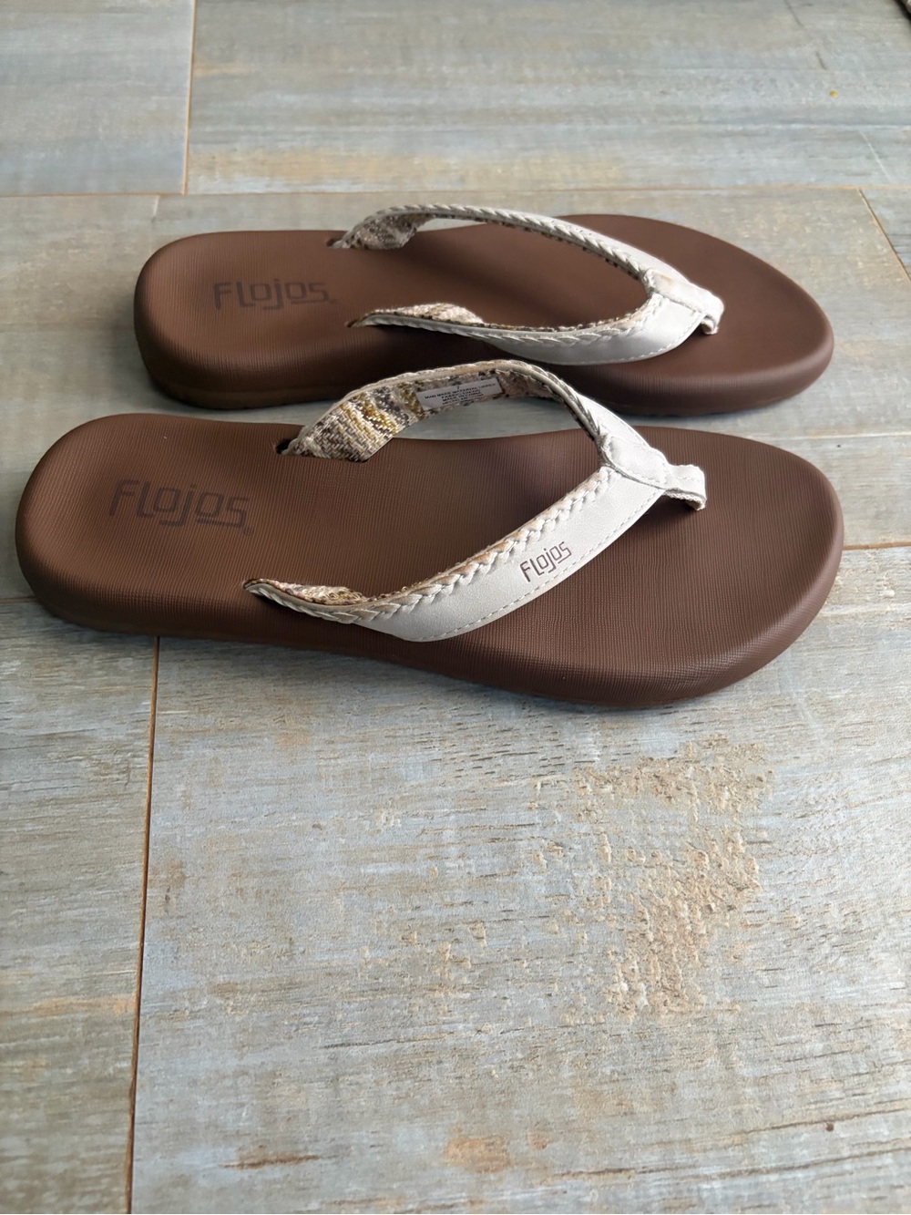 Flojos Women's Flip Flop Sandals size 7